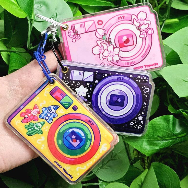 Cute Alien Camera Keychain!: Camera + Photopack