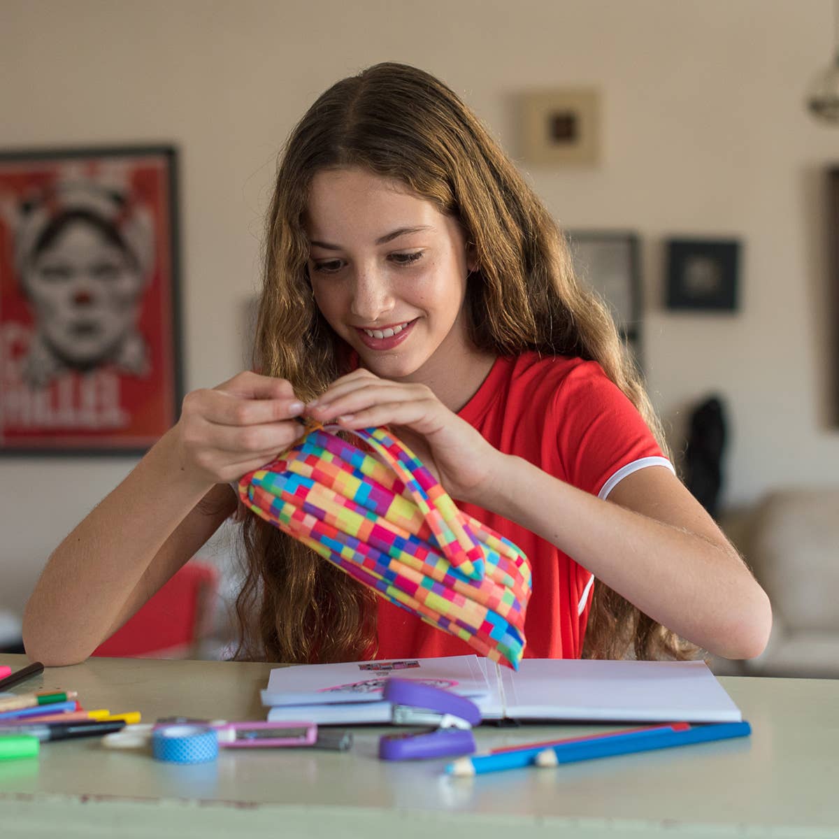ZIPIT Pixel Pencil Case, Cool Gift for Kids, 16 Pack