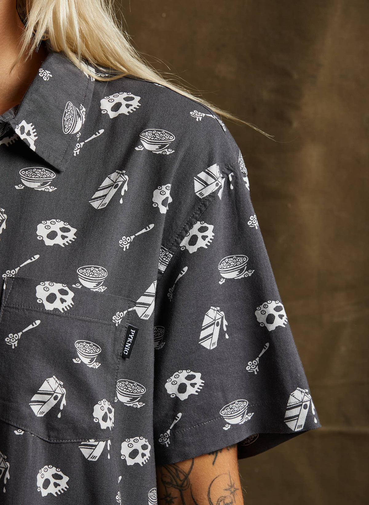 Cereal Killer Casual Button Down Shirt Men & Women: Men's M
