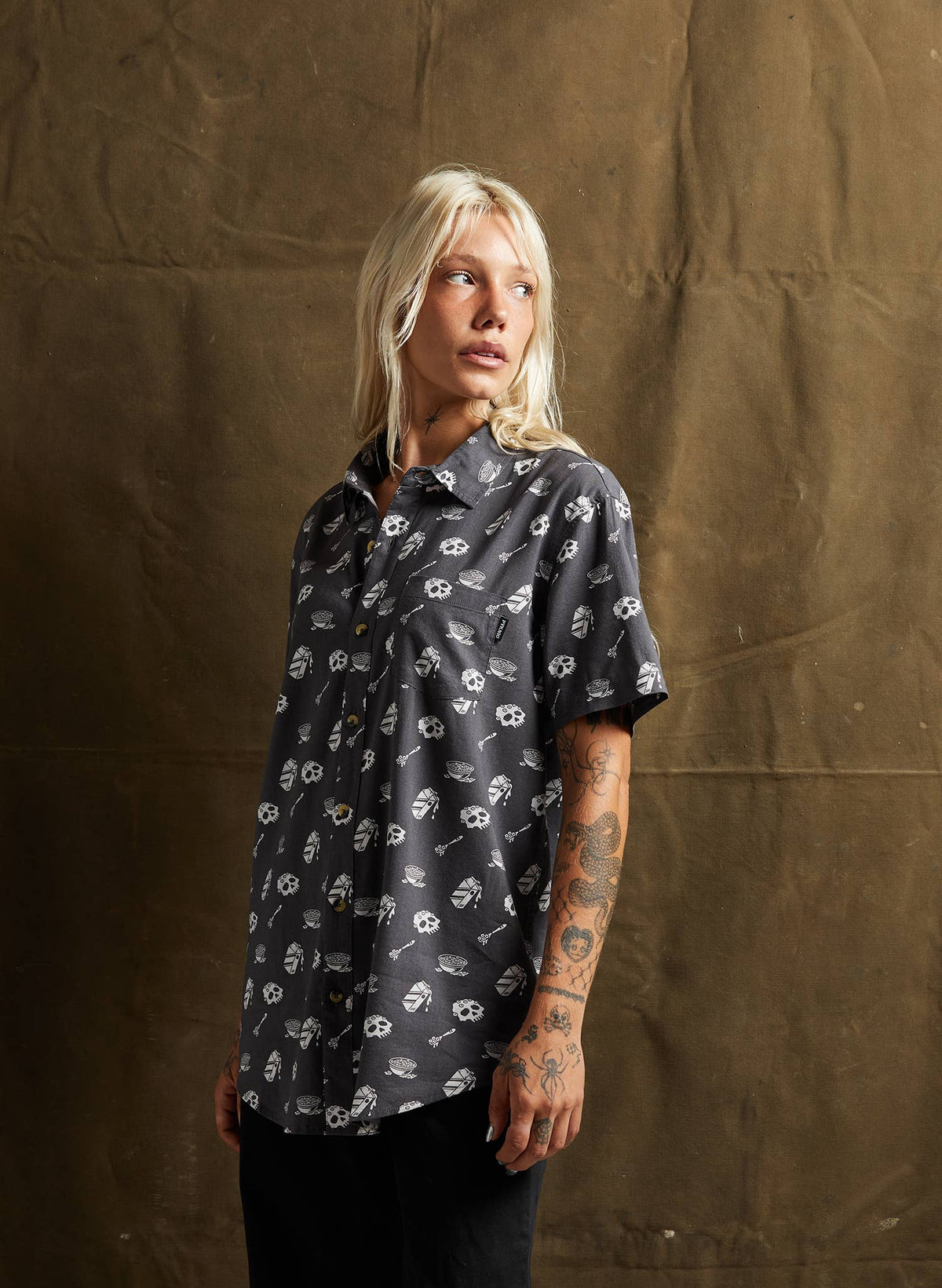 Cereal Killer Casual Button Down Shirt Men & Women: Men's M