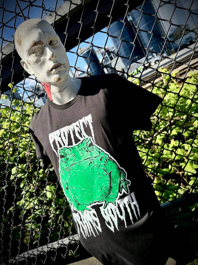 Protect Trans Youth toad tee.: S