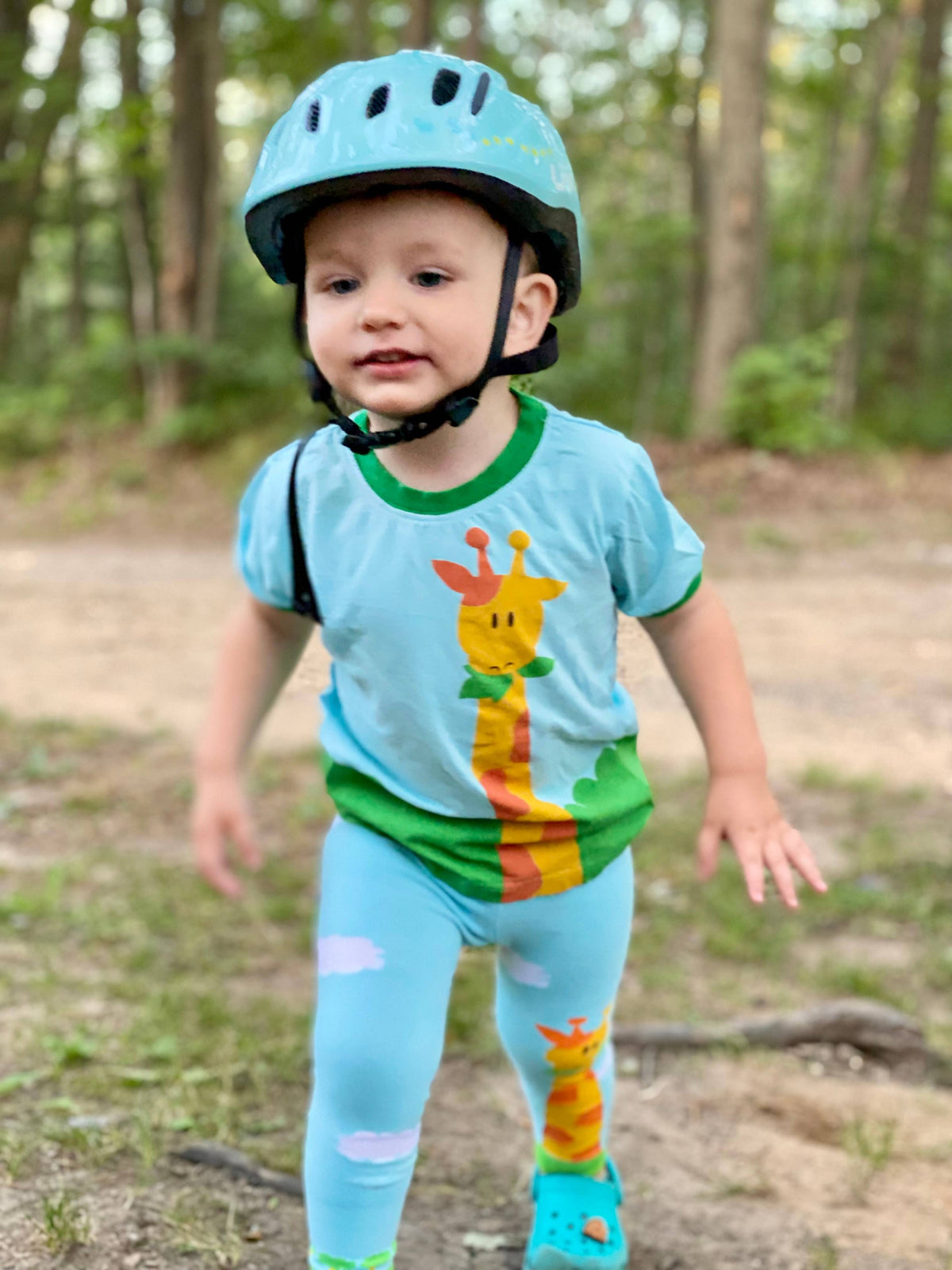 Giraffe Toddler and Kids Shirt: 3T