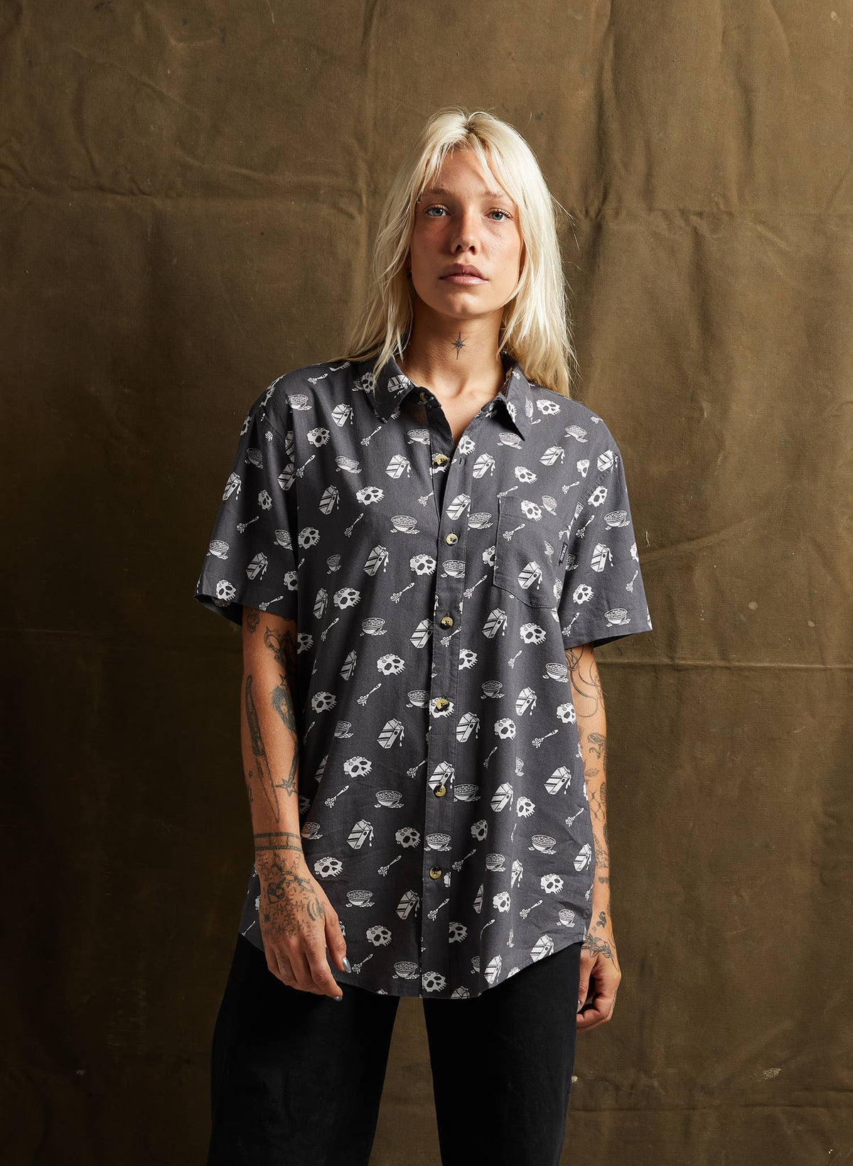 Cereal Killer Casual Button Down Shirt Men & Women: Men's M