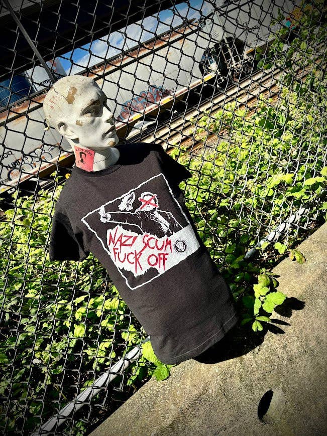 Elon Musk, Fuck off Nazi Scum tee.: L